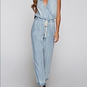 Light weight jumpsuit